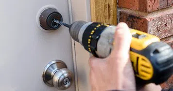 Security Locksmith Services San Antonio, TX 210-780-7330 Security Locksmith Services San Antonio, TX 210-780-7330 - 13-Key-Broke-In-Lock